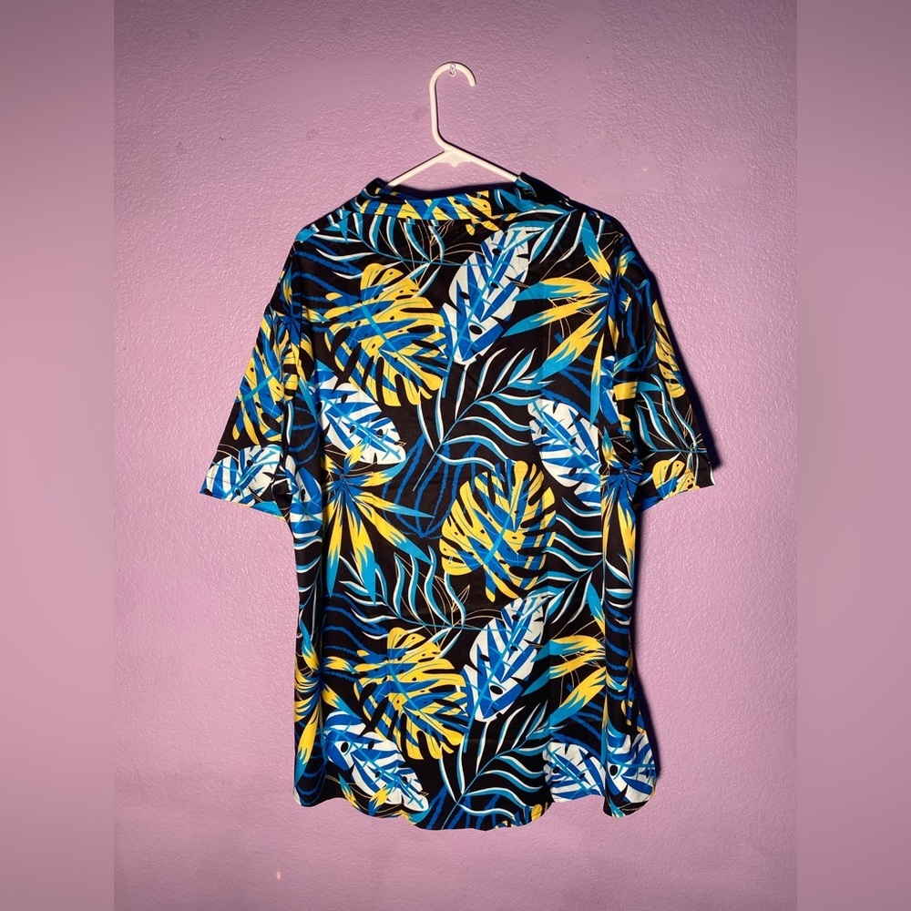 Men’s Tropical Print Shirt - Picture 2 of 3